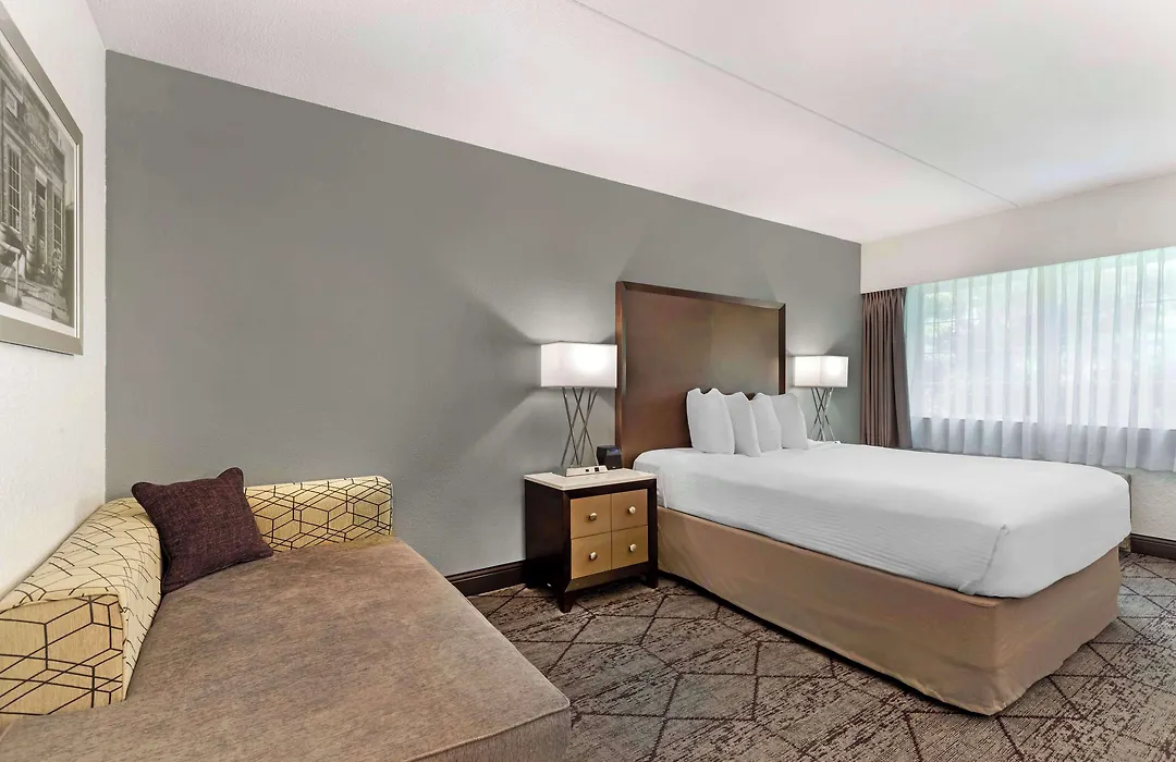 Best Western Plus Longbranch Hotel & Convention Center-1
