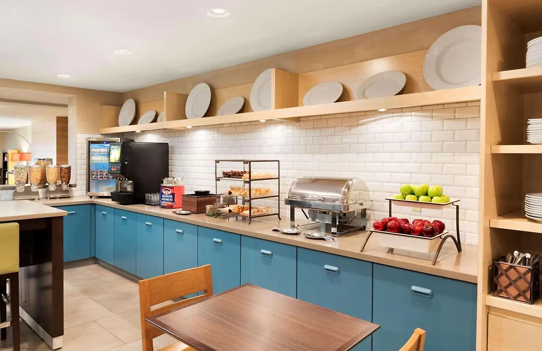 Country Inn & Suites By Radisson, Cedar Rapids Airport, Ia-1