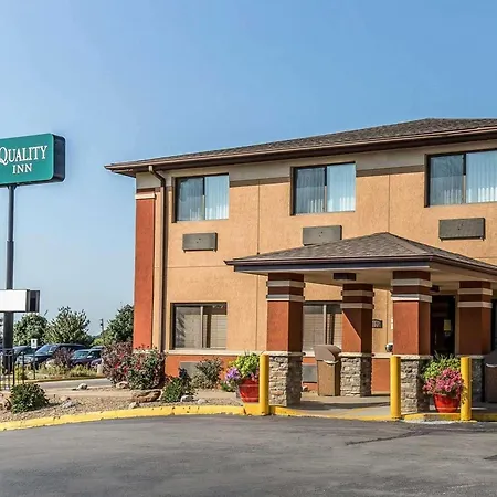 Quality Inn At Collins Road - Cedar Rapids-3